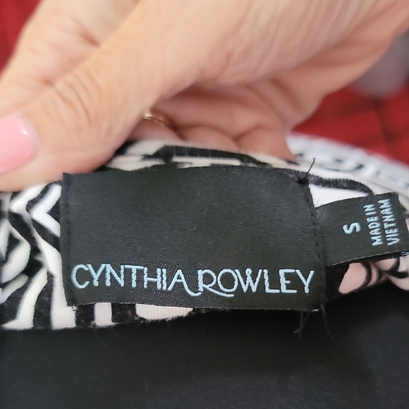 Cynthia Rowley Black and White Wrap Dress with  Long Sleeves - Picture 2 of 11